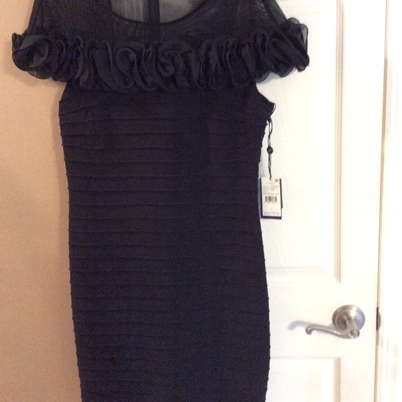Adrianna Papell Dresses & Skirts - NWT Adrianna Papell dress